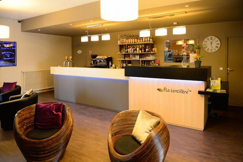 Logis La Lentillere - Restaurant Cote Parc Hotel Lalacelle