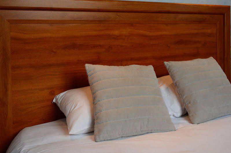 Logis La Lentillere - Restaurant Cote Parc Hotel
